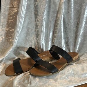NWOB SUN + STONE BLACK SANDALS 10W